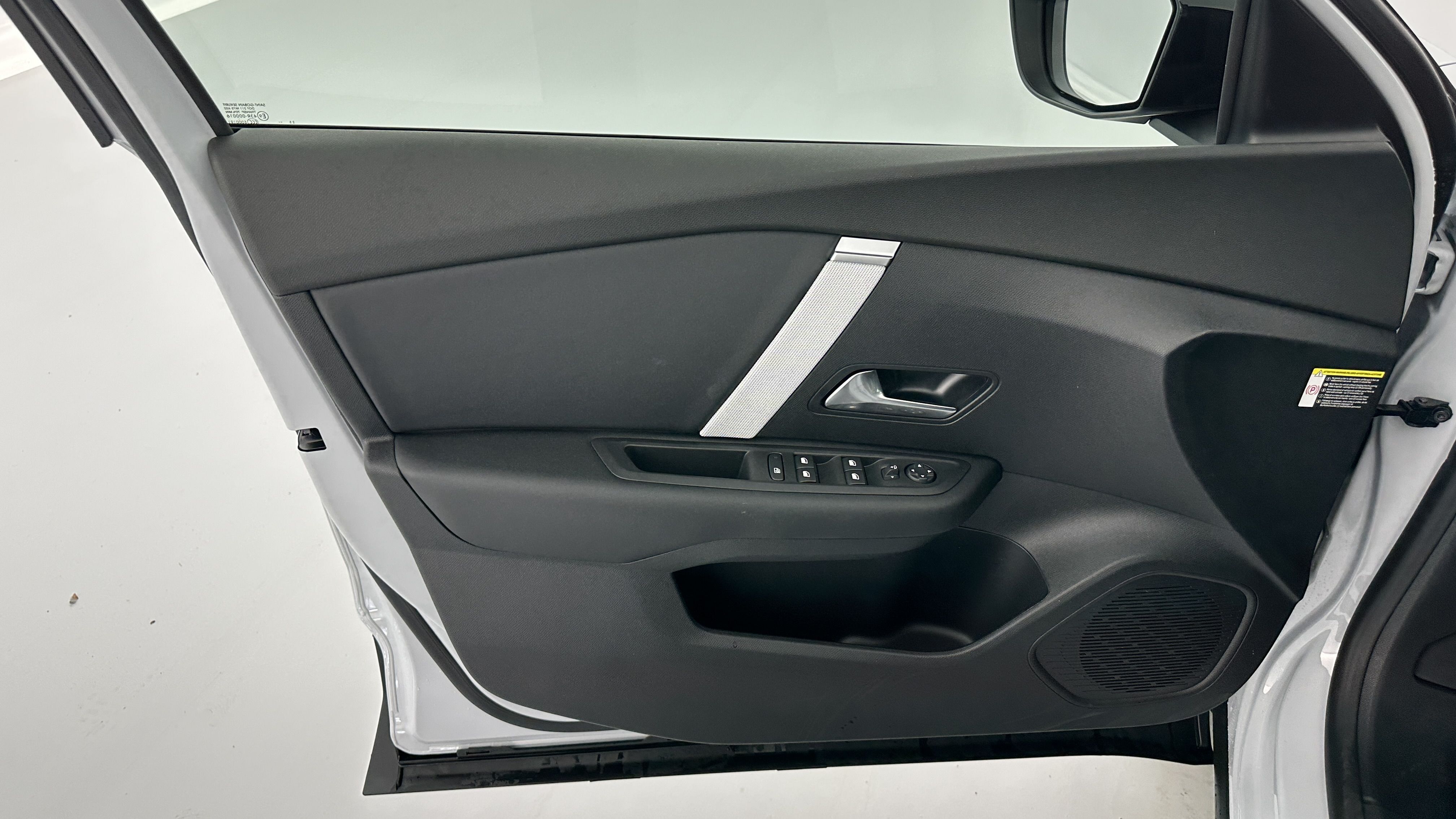 GLI00018728_p53 - CITROEN - C4 - 2025 - photo 13