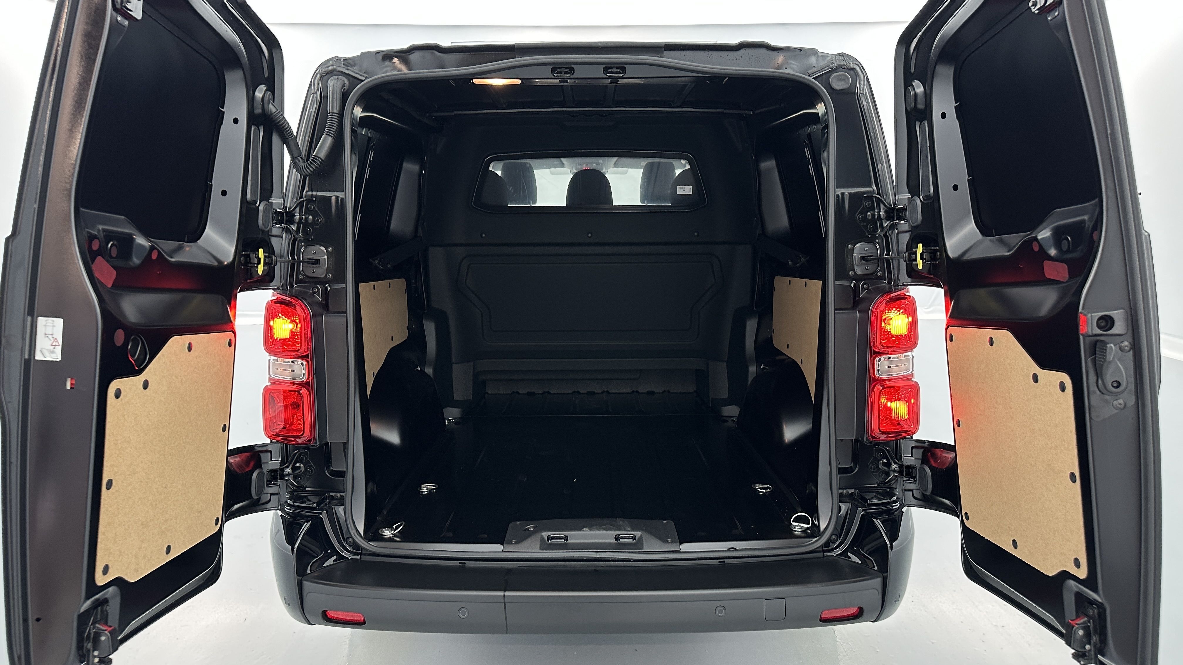 GLI00010631_p53 - PEUGEOT - EXPERT CA - 2025 - photo 9