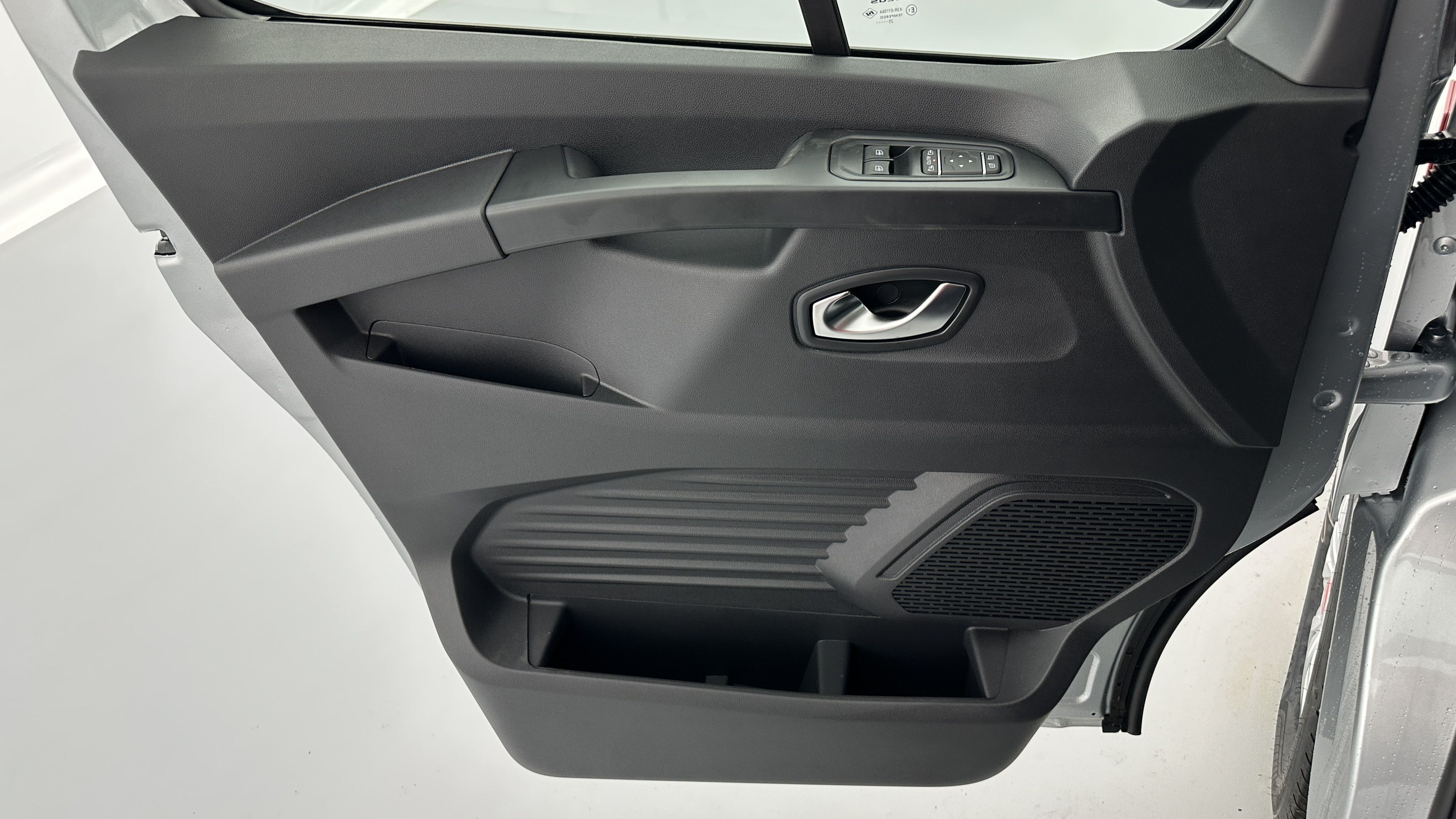 GLI00007186_p53 - RENAULT TRUCKS - TRAFIC CA - 2025 - photo 11