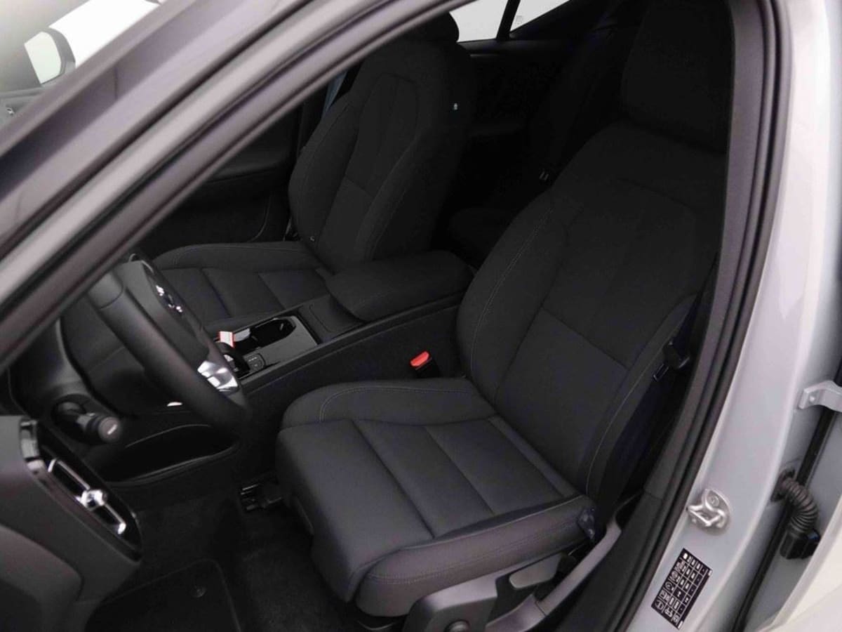 383285_p2 - VOLVO - XC 40 - 2026 - photo 6