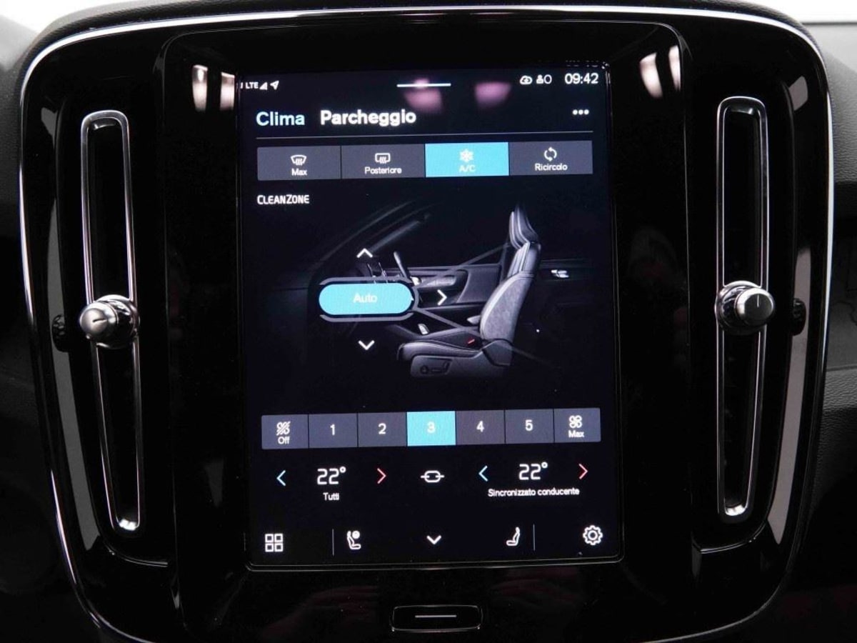 383285_p2 - VOLVO - XC 40 - 2026 - photo 10