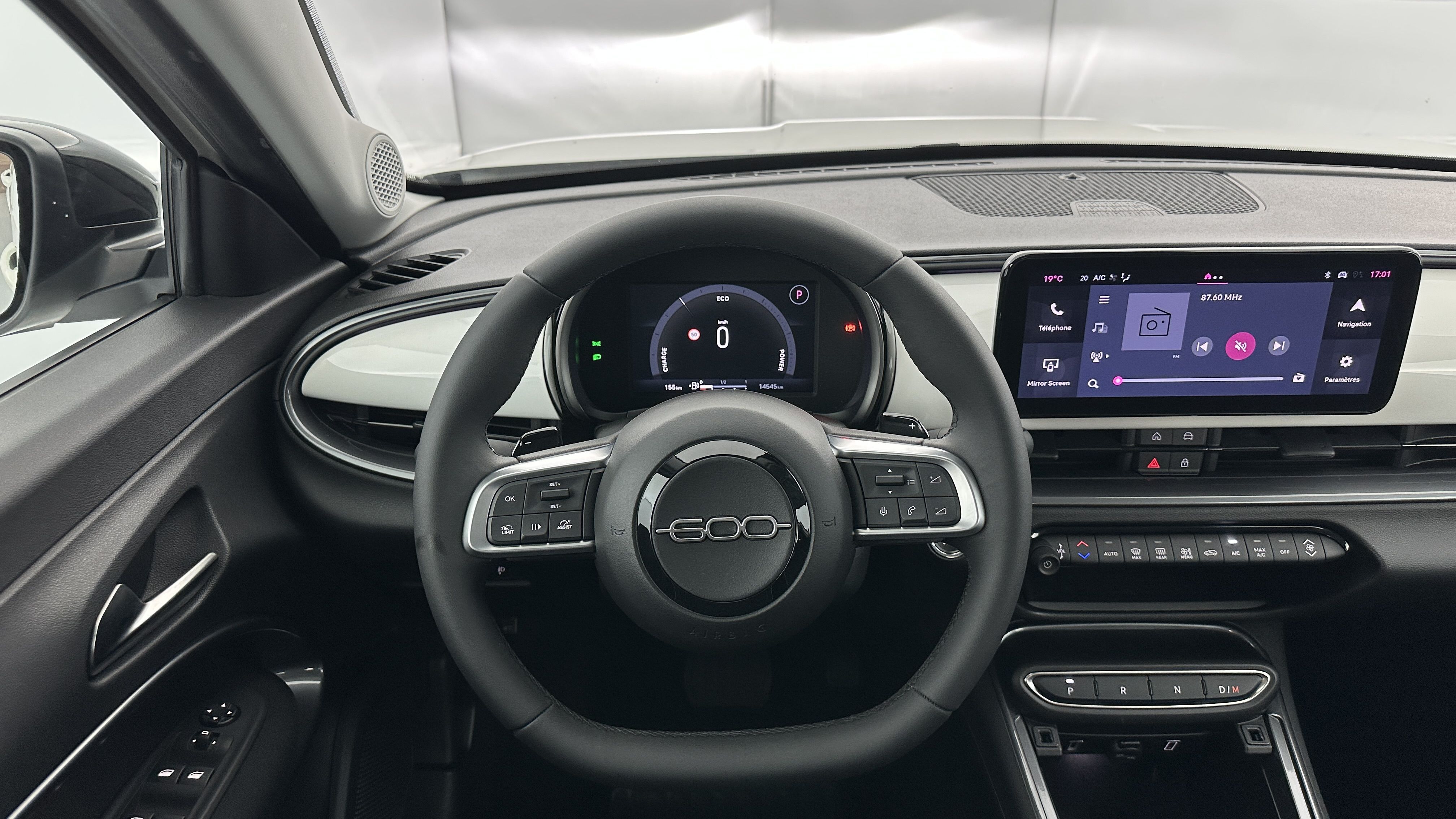 GLI00026496_p53 - FIAT - 600 - 2025 - photo 14