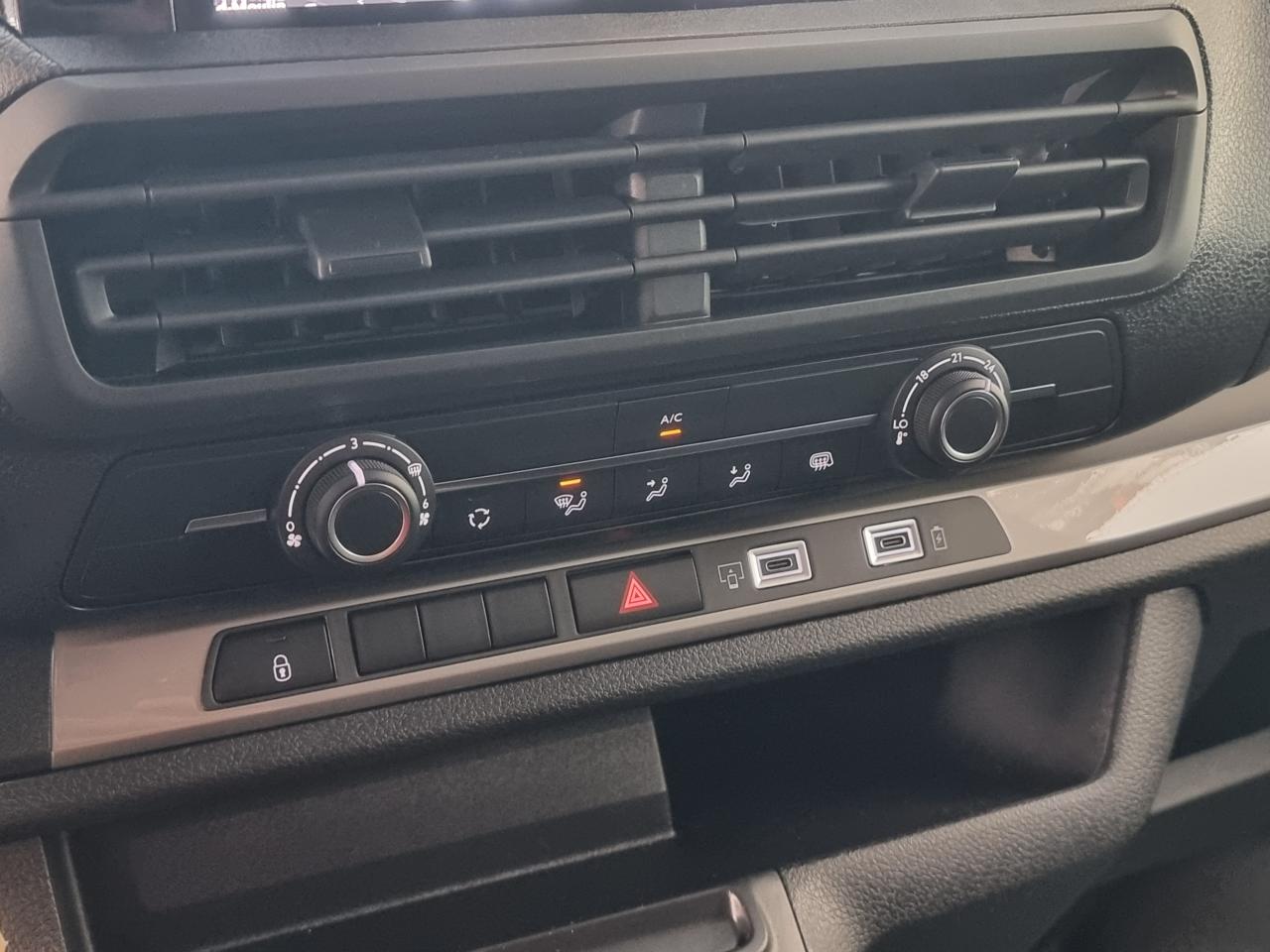 0679-0002934_p68 - CITROEN - JUMPY - 2025 - photo 19