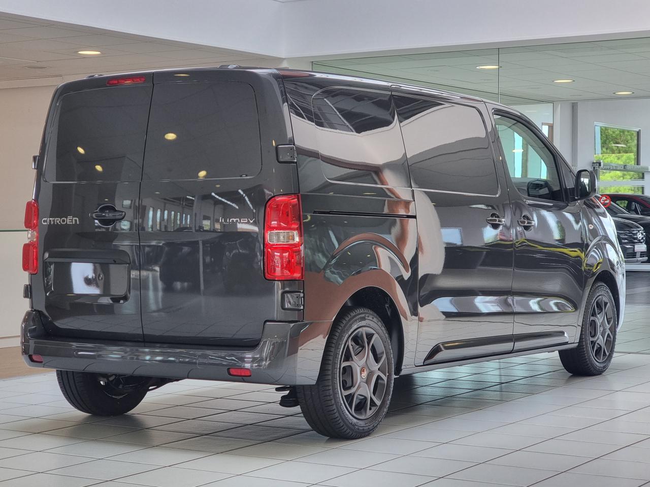 0679-0003000_p68 - CITROEN - JUMPY - 2025 - photo 2