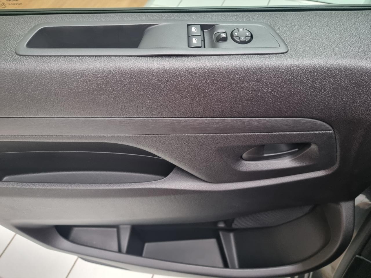 0679-0003006_p68 - CITROEN - JUMPY - 2025 - photo 17