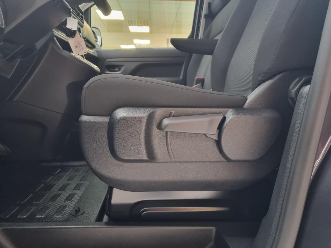 0679-0003006_p68 - CITROEN - JUMPY - 2025 - photo 16