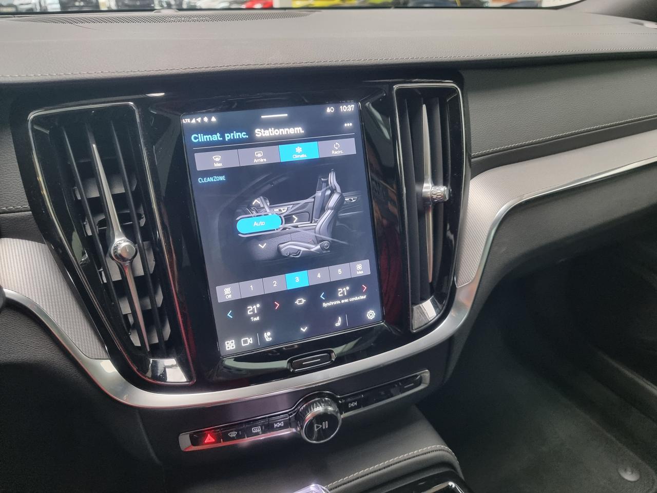 0679-0003130_p68 - VOLVO - V 60 - 2025 - photo 26