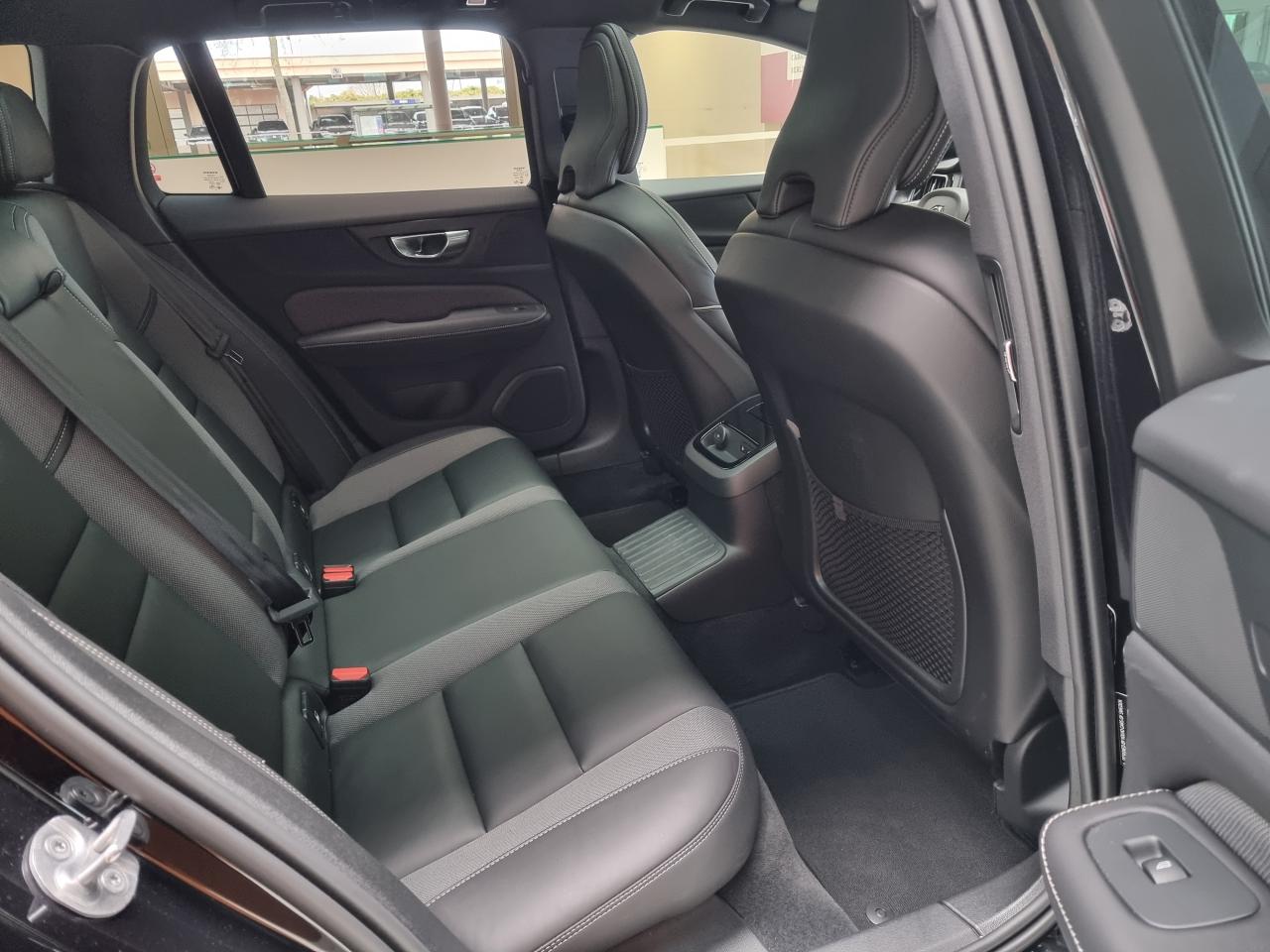 0679-0003130_p68 - VOLVO - V 60 - 2025 - photo 29