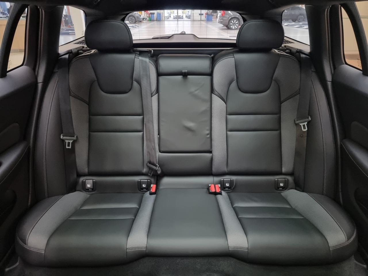 0679-0003130_p68 - VOLVO - V 60 - 2025 - photo 13