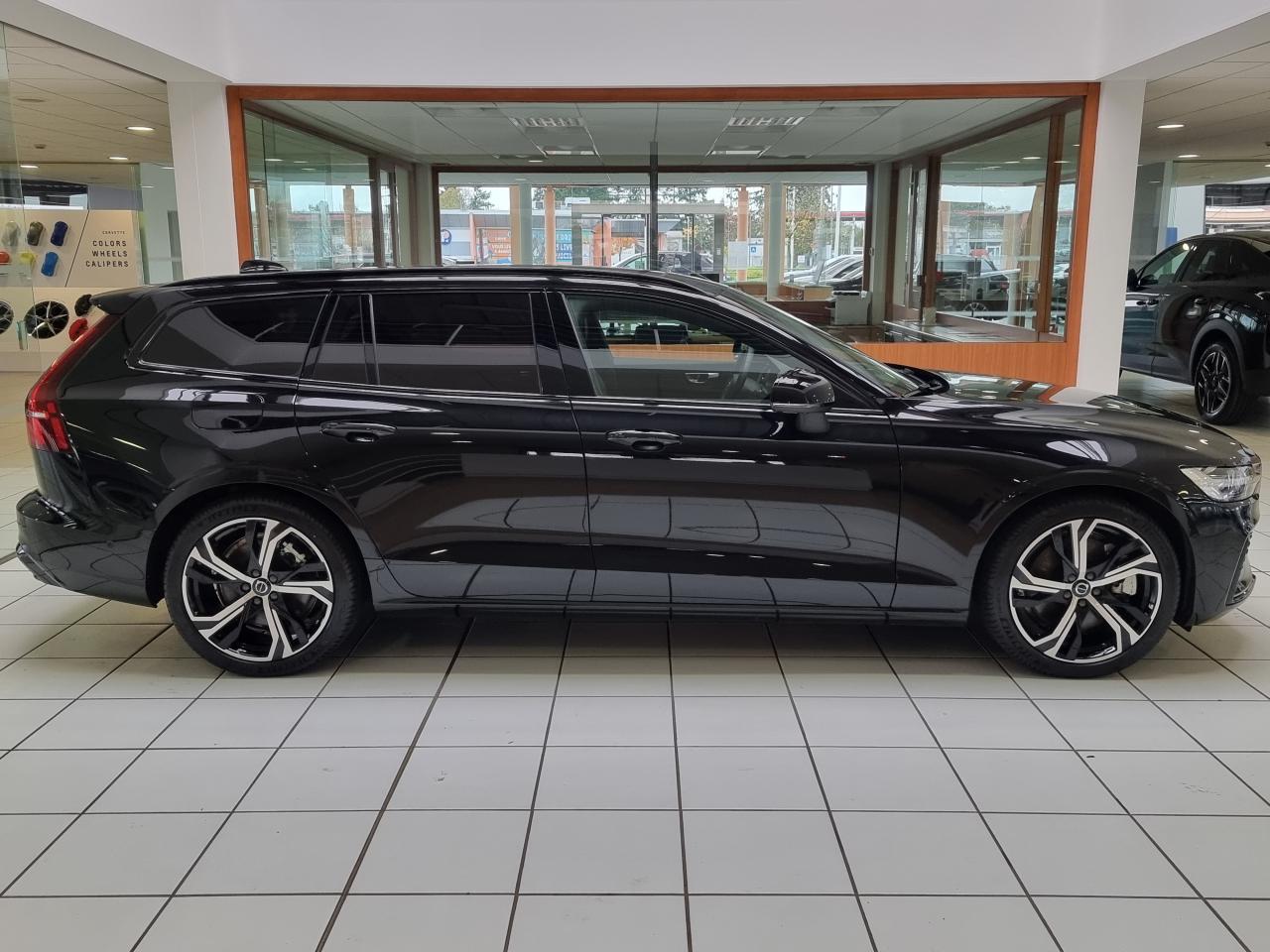 0679-0003130_p68 - VOLVO - V 60 - 2025 - photo 33