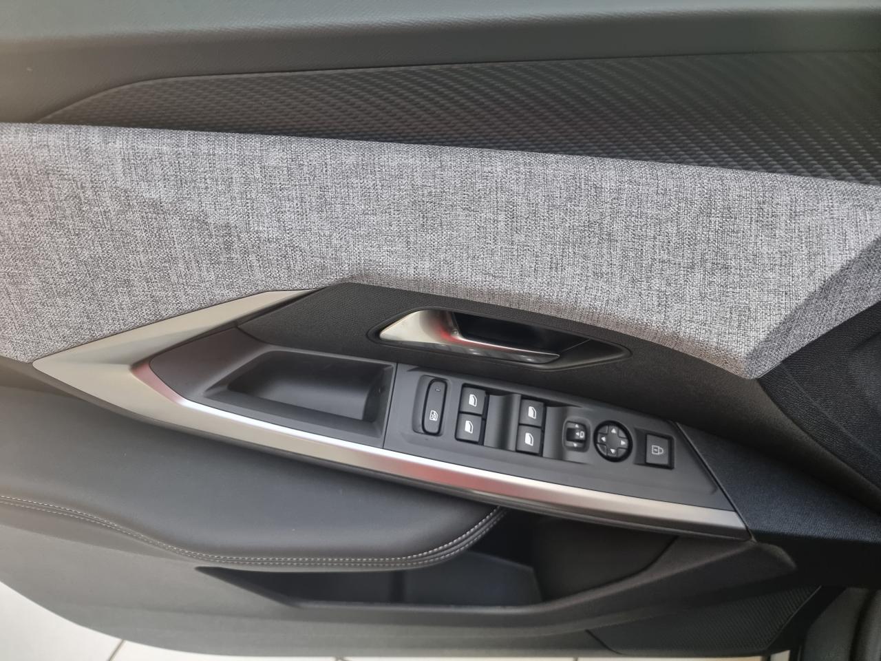 0679-0003274_p68 - PEUGEOT - 3008 - 2025 - photo 17