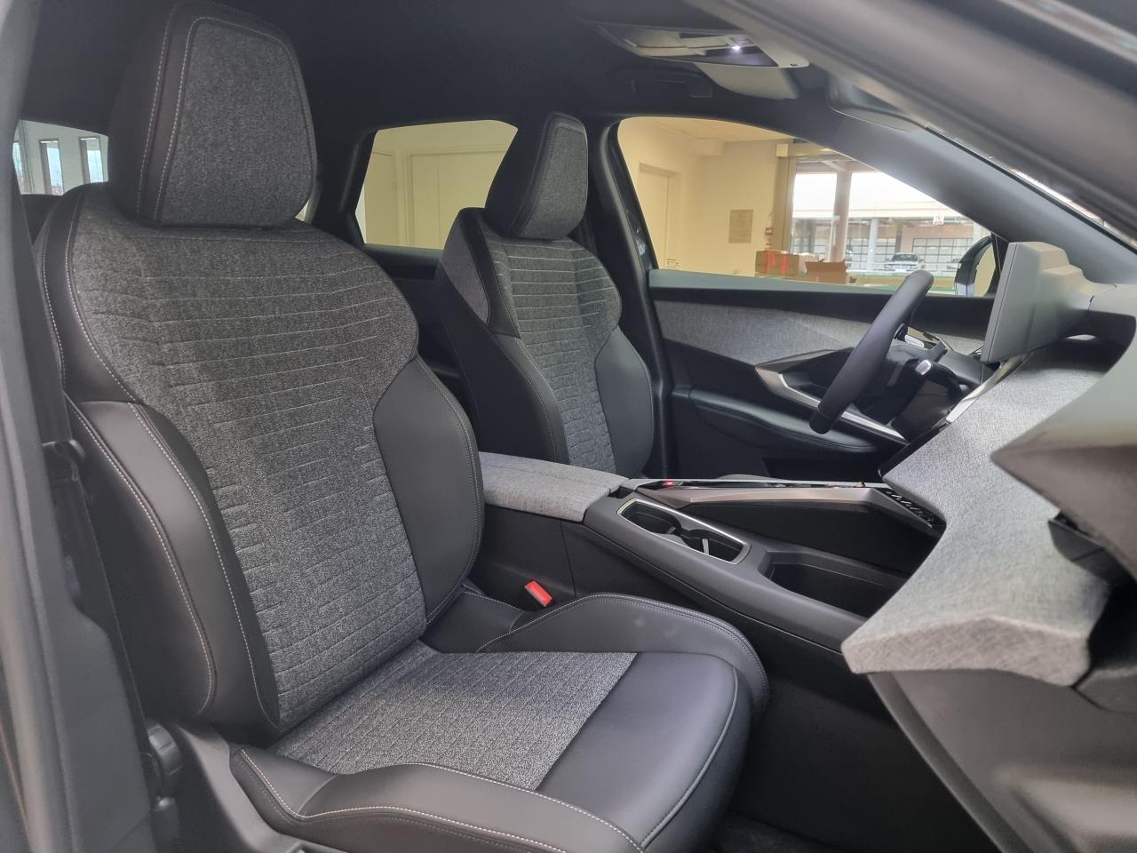 0679-0003274_p68 - PEUGEOT - 3008 - 2025 - photo 12