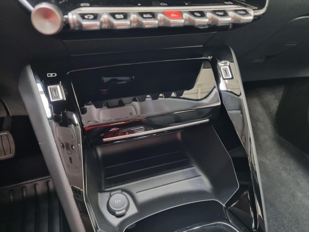 0679-0003337_p68 - PEUGEOT - 208 - 2026 - photo 17