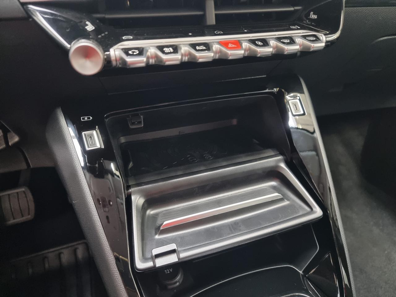 0679-0003337_p68 - PEUGEOT - 208 - 2026 - photo 18