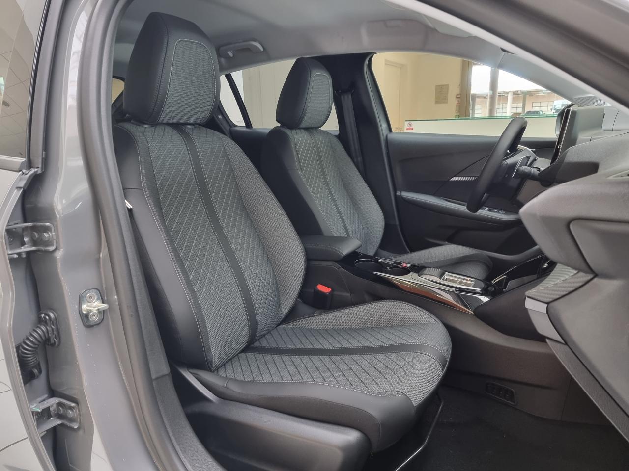 0679-0003337_p68 - PEUGEOT - 208 - 2026 - photo 10