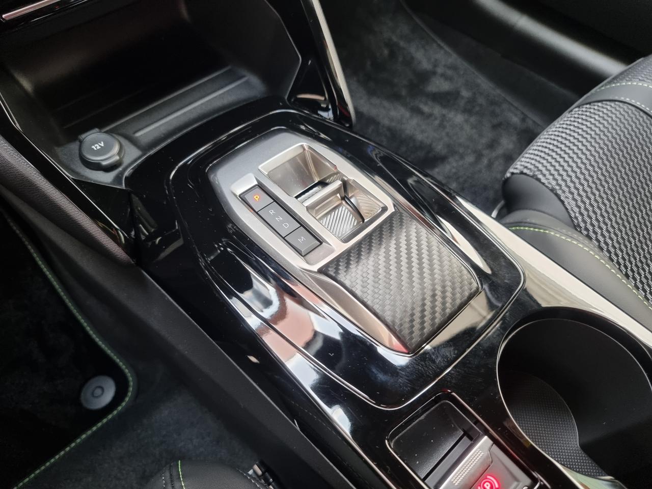 0679-0003374_p68 - PEUGEOT - 208 - 2025 - photo 16