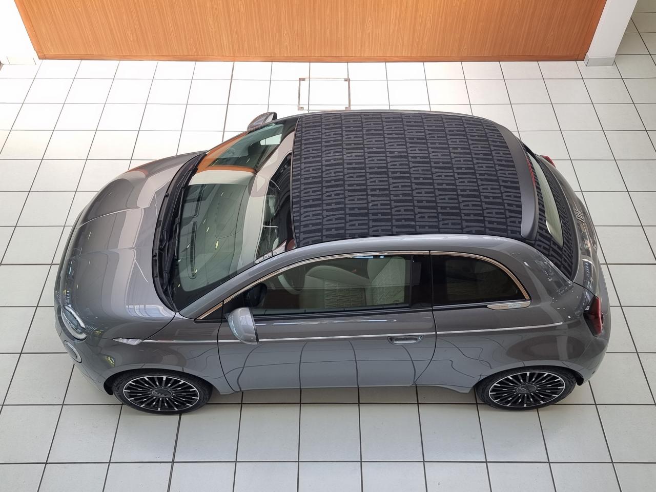 0679-0003391_p68 - FIAT - 500 - 2023 - photo 28