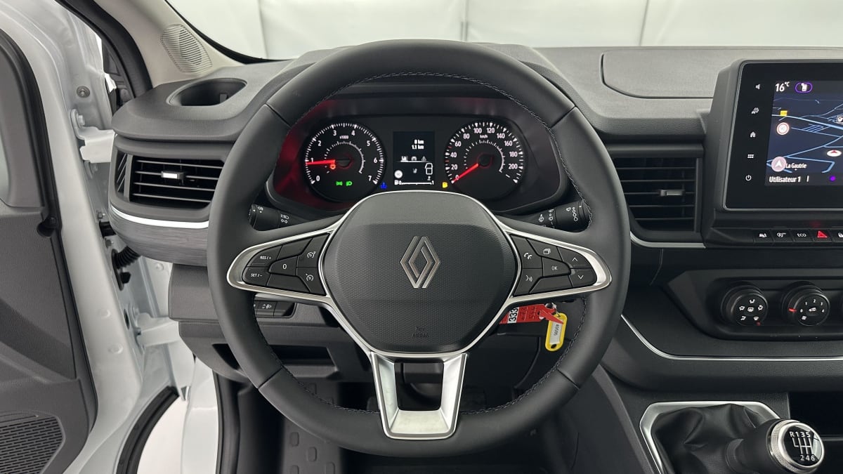 385913_p2 - RENAULT - TRAFIC - 2026 - photo 7