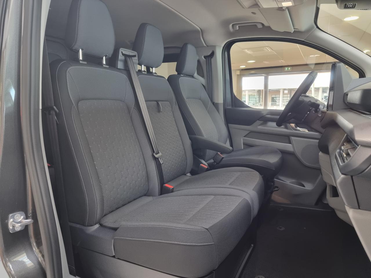 0679-0003540_p68 - FORD - TRANSIT - 2026 - photo 10