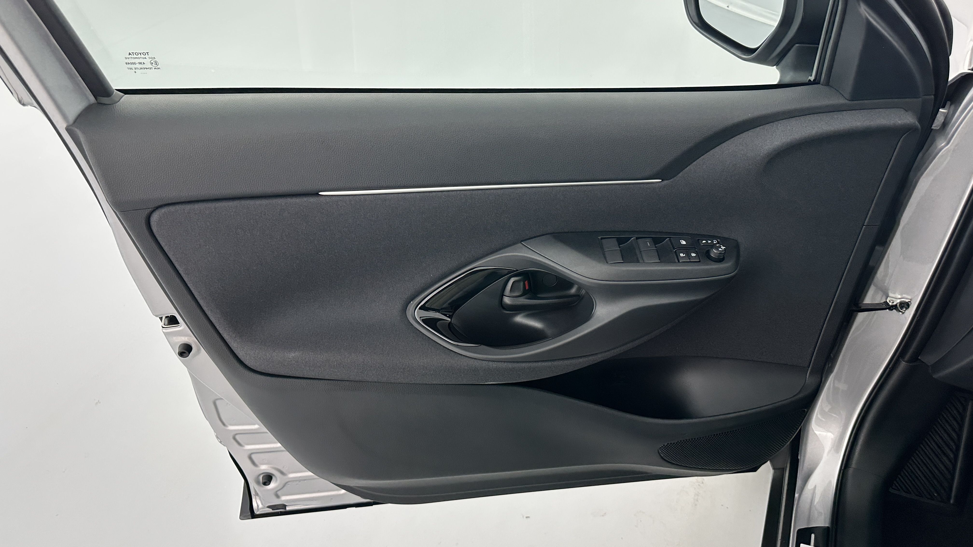 GLI00036692_p53 - TOYOTA - YARIS CROSS - 2026 - photo 12